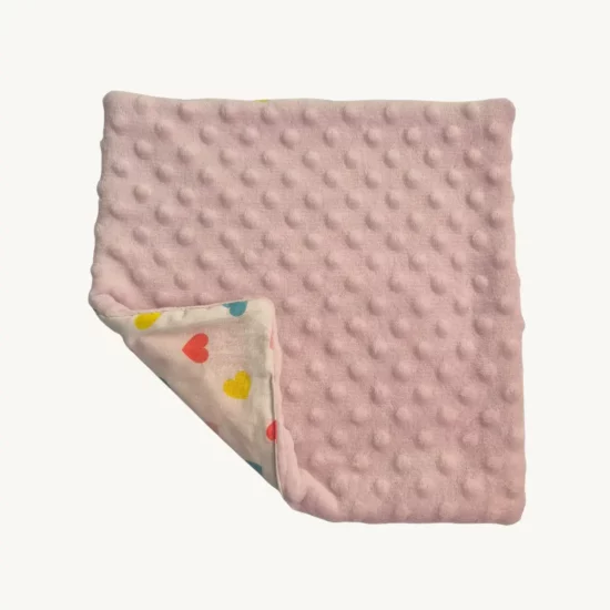 Offrez à votre cochon d’Inde un tapis doux et absorbant avec notre peepad fantaisie cœur. Lavable, réutilisable et parfait pour un enclos propre.