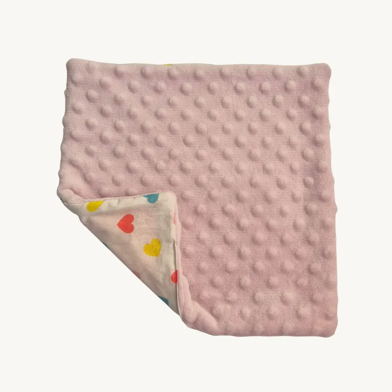 Offrez à votre cochon d’Inde un tapis doux et absorbant avec notre peepad fantaisie cœur. Lavable, réutilisable et parfait pour un enclos propre.