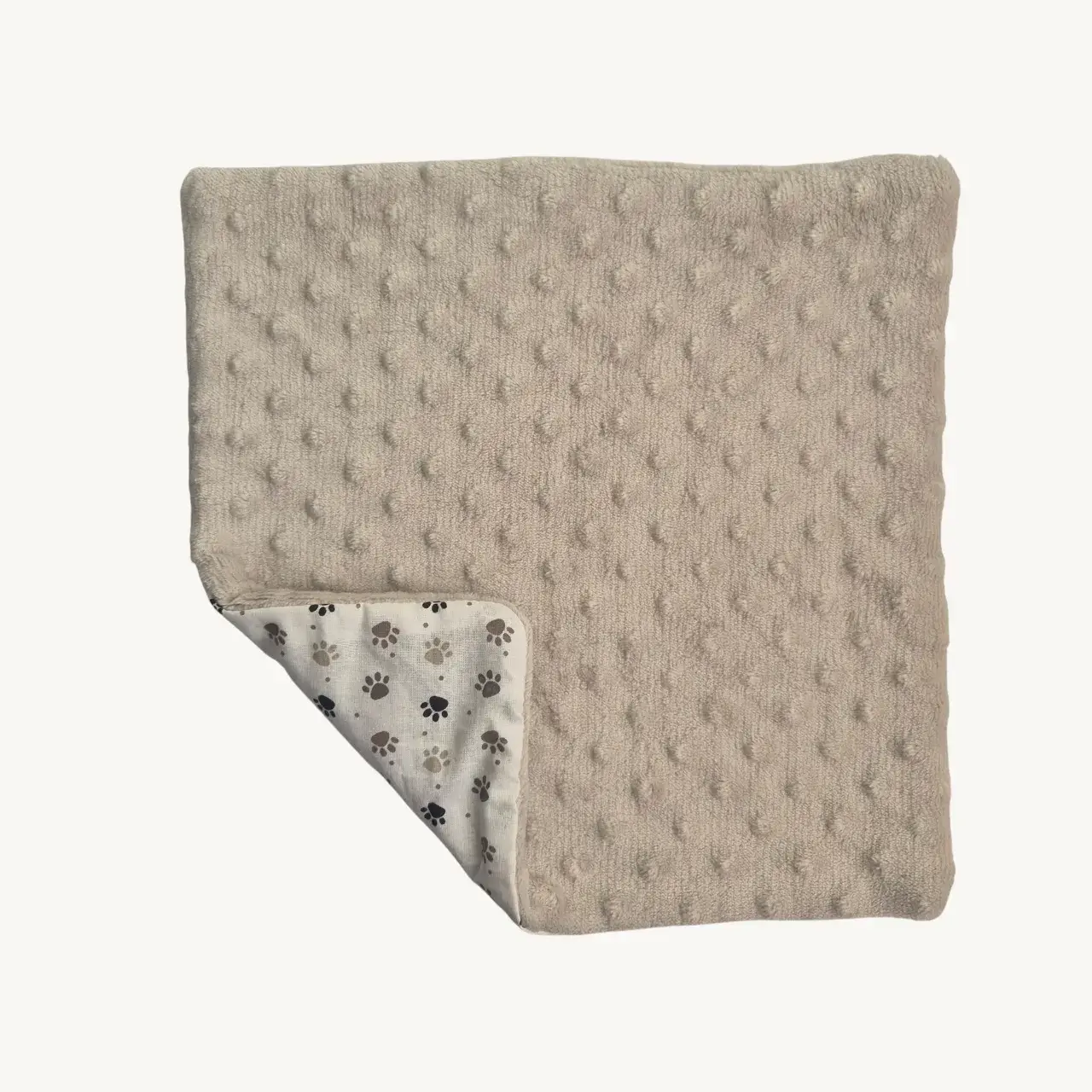 Offrez à votre cochon d’Inde un tapis doux et absorbant avec notre peepad fantaisie pattes d'animaux. Lavable, réutilisable, parfait pour un enclos propre.