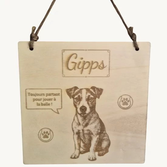Gravure personnalisable pour chien en bois naturel – ajoutez son prénom et un motif pour sublimer son coin préféré avec style.